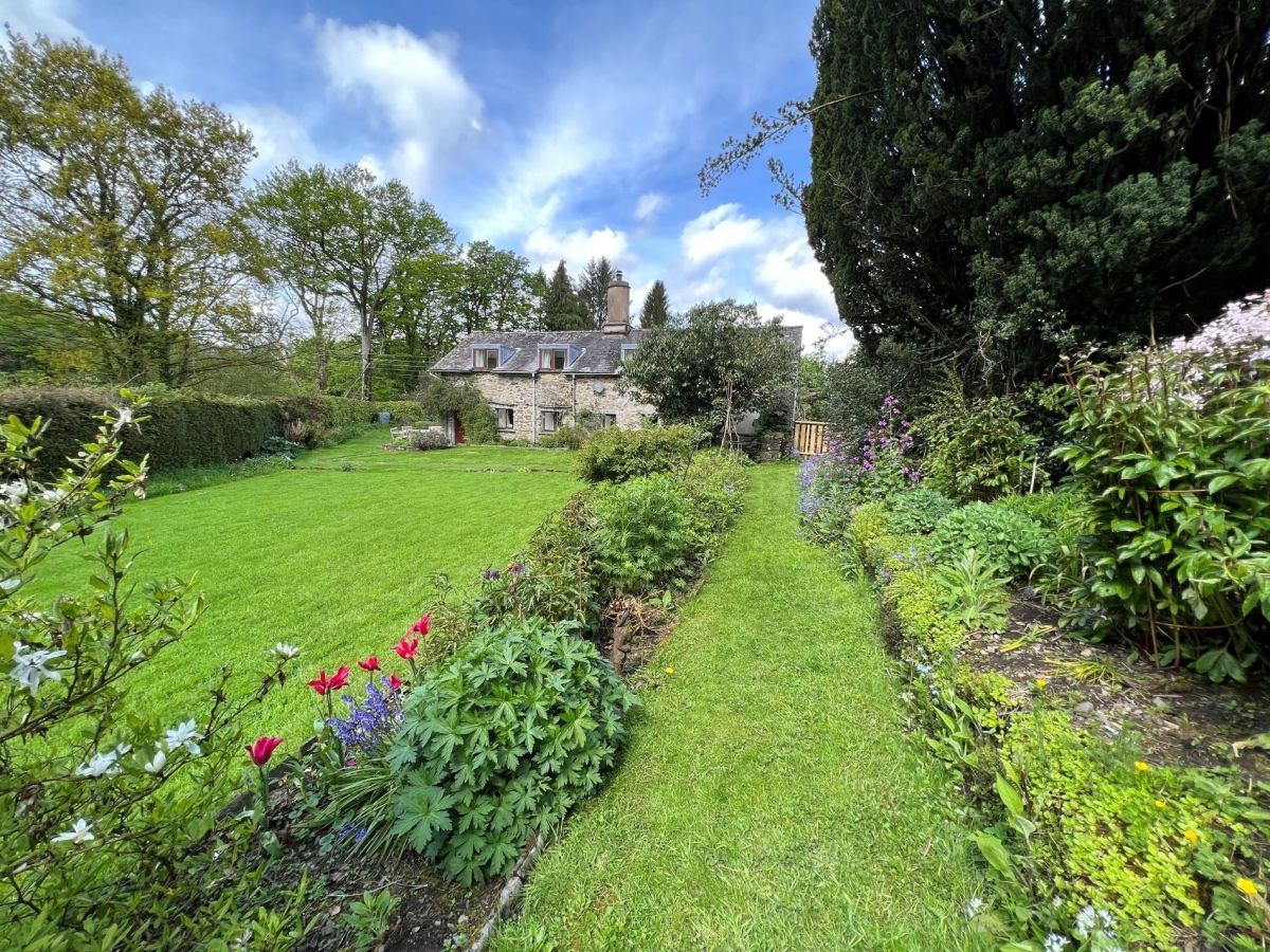 Manor House Cottage, listing photograph 2