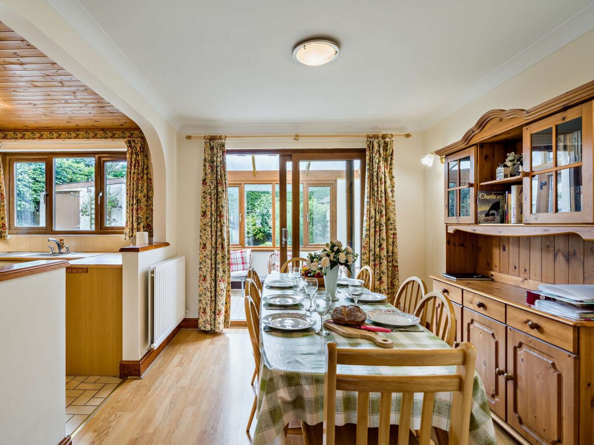 Emerald Bank Cottage, listing photograph 6