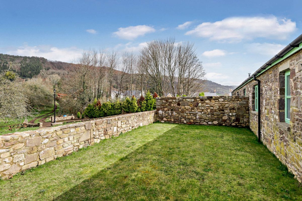 Orchard View, listing photograph 4
