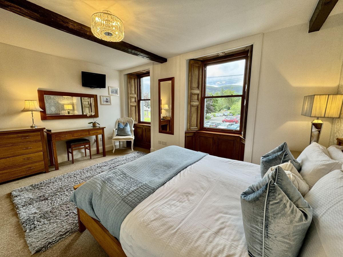 Bridge House Apartment 2, listing photograph 11