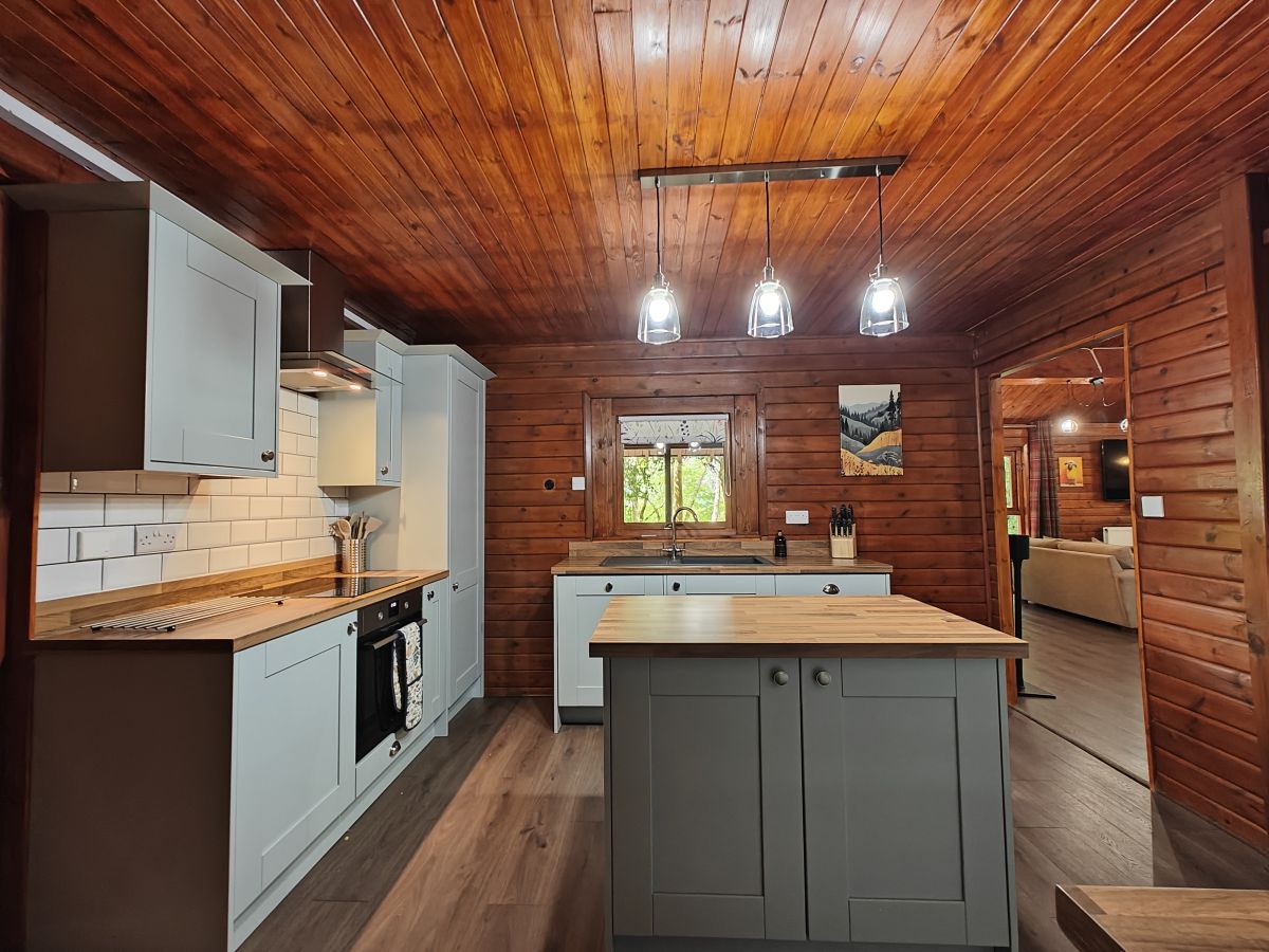 Alpine Lodge, listing photograph 7