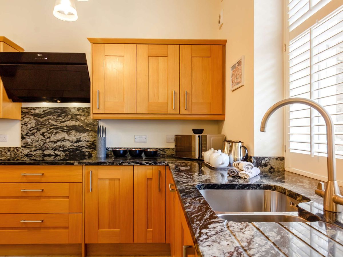 Bagshot House, listing photograph 6