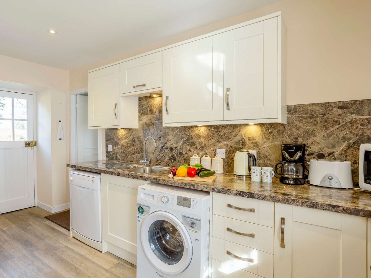 Garden Cottage - Whitebridge, listing photograph 9