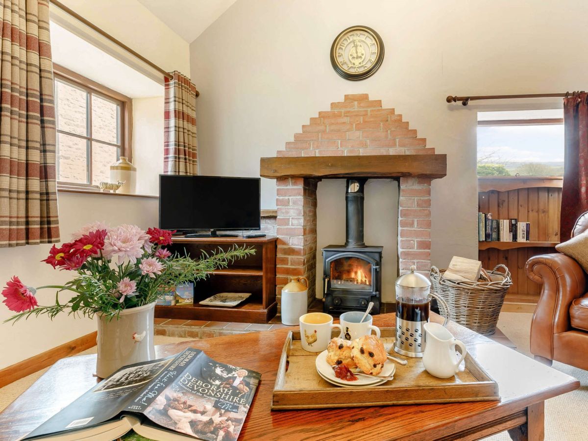Barn Cottage - Lathkil Dale, listing photograph 3