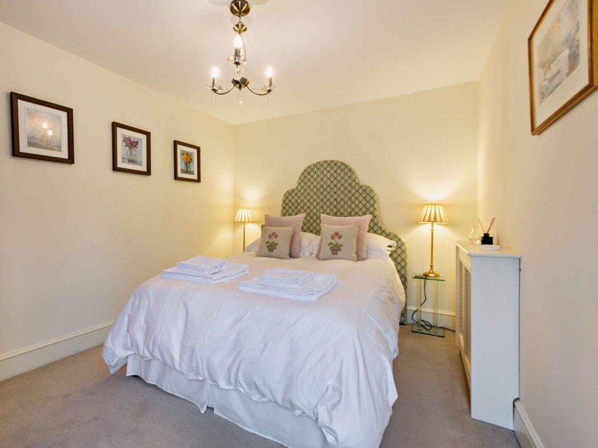 White Cottage - Middleham, listing photograph 12