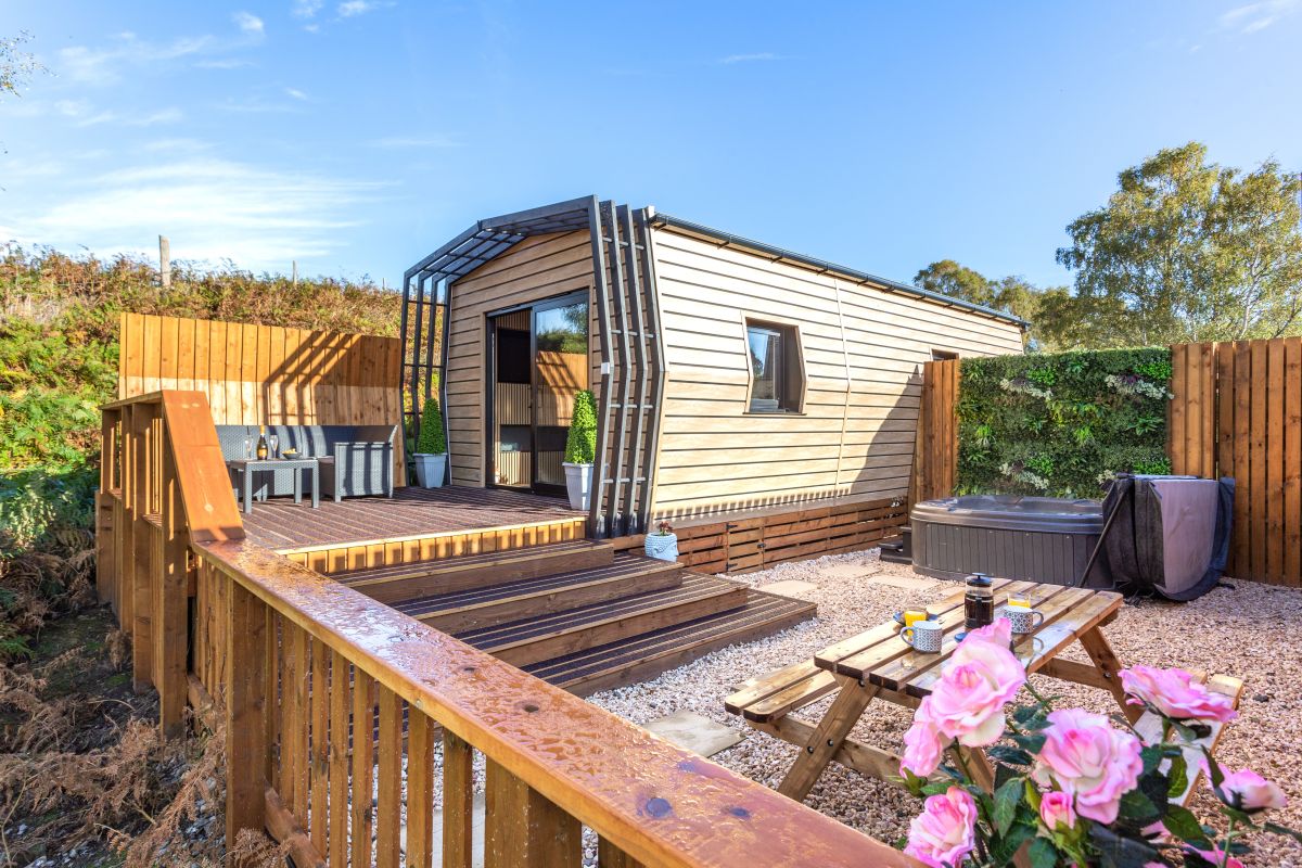 Premium Hot Tub Hideaway 6, listing photograph 7