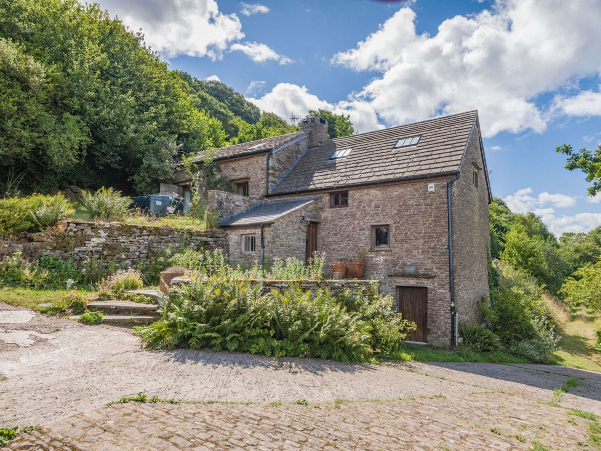Blackthorn Cottage, listing photograph 2
