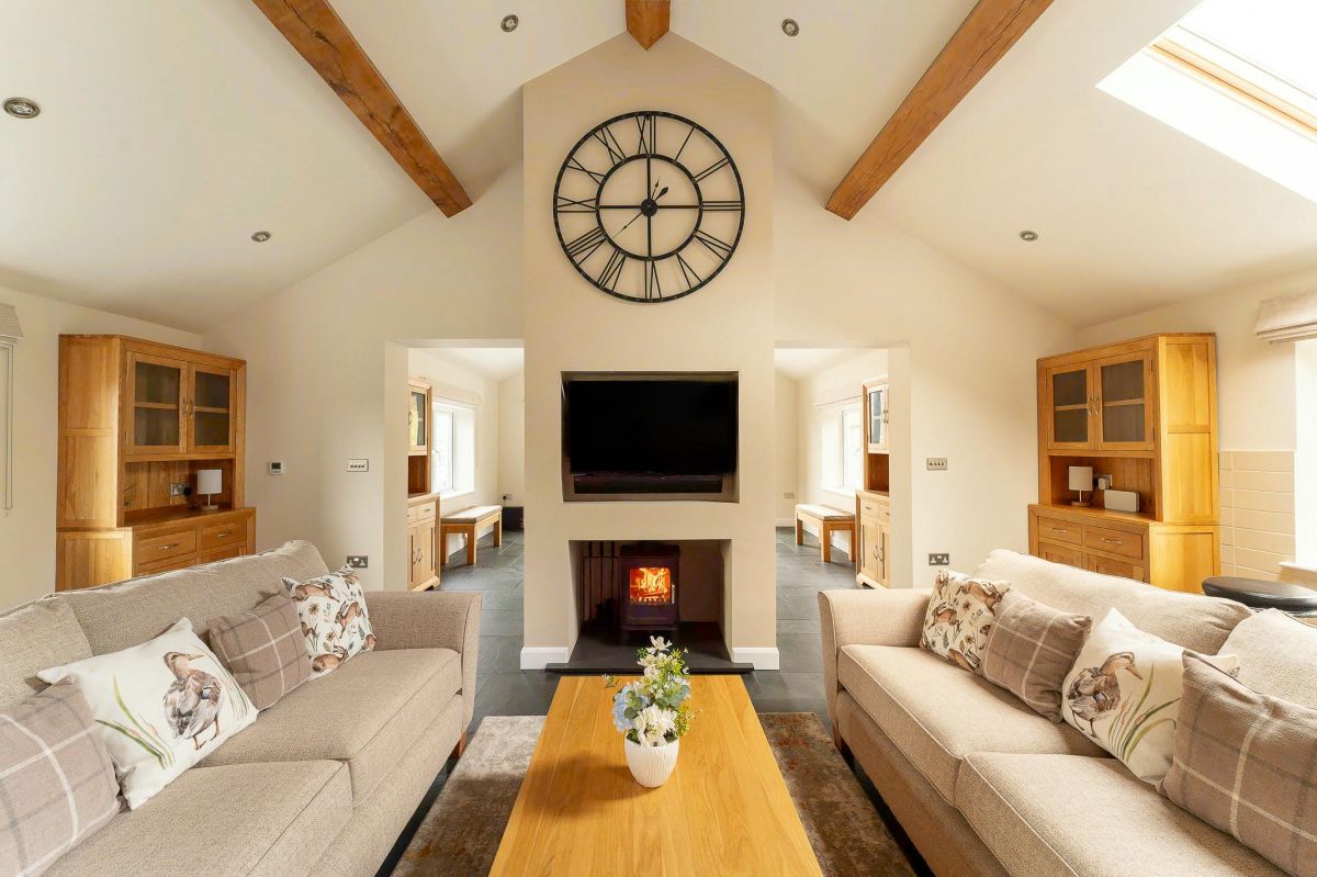 Lakes Cottage, listing photograph 8