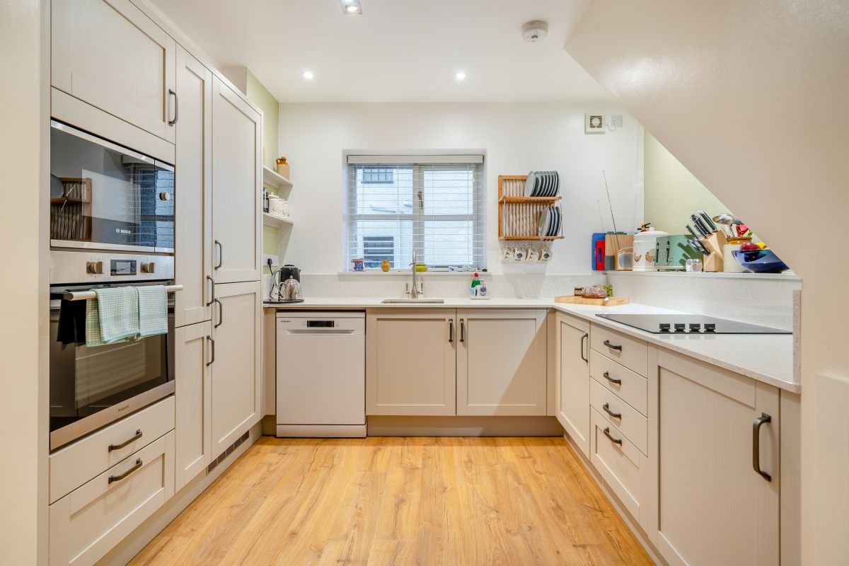 2 Orchard Cottages, listing photograph 2