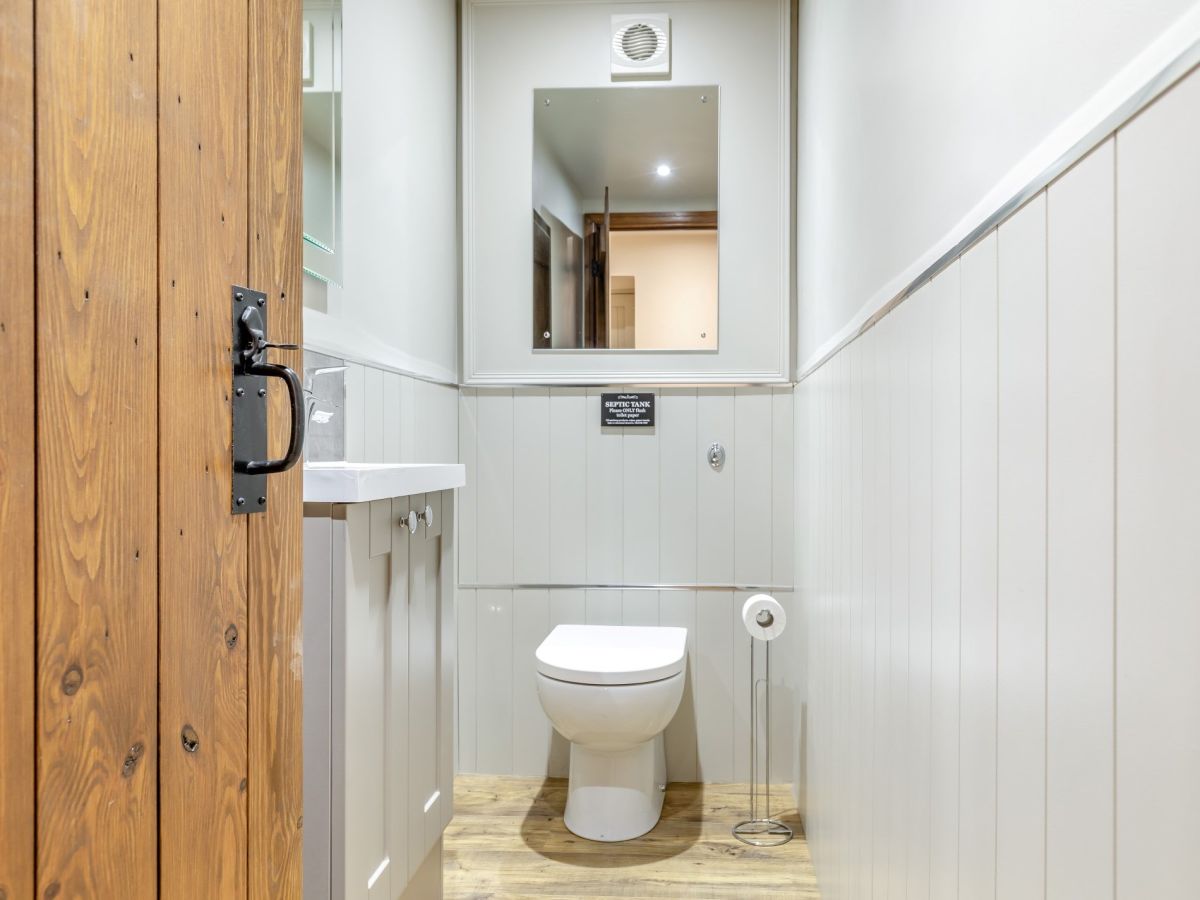 Twitter Barn Cottage, listing photograph 11