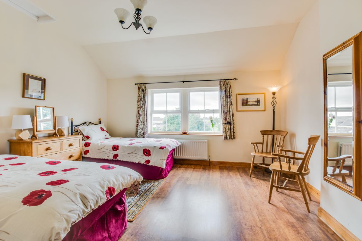 Myrtle Cottage, listing photograph 12