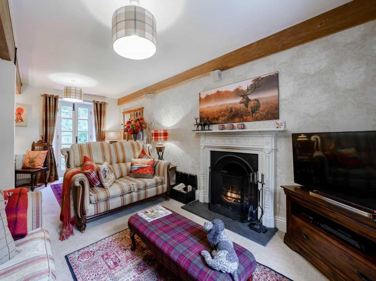 Nutwood Cottage, listing photograph 2