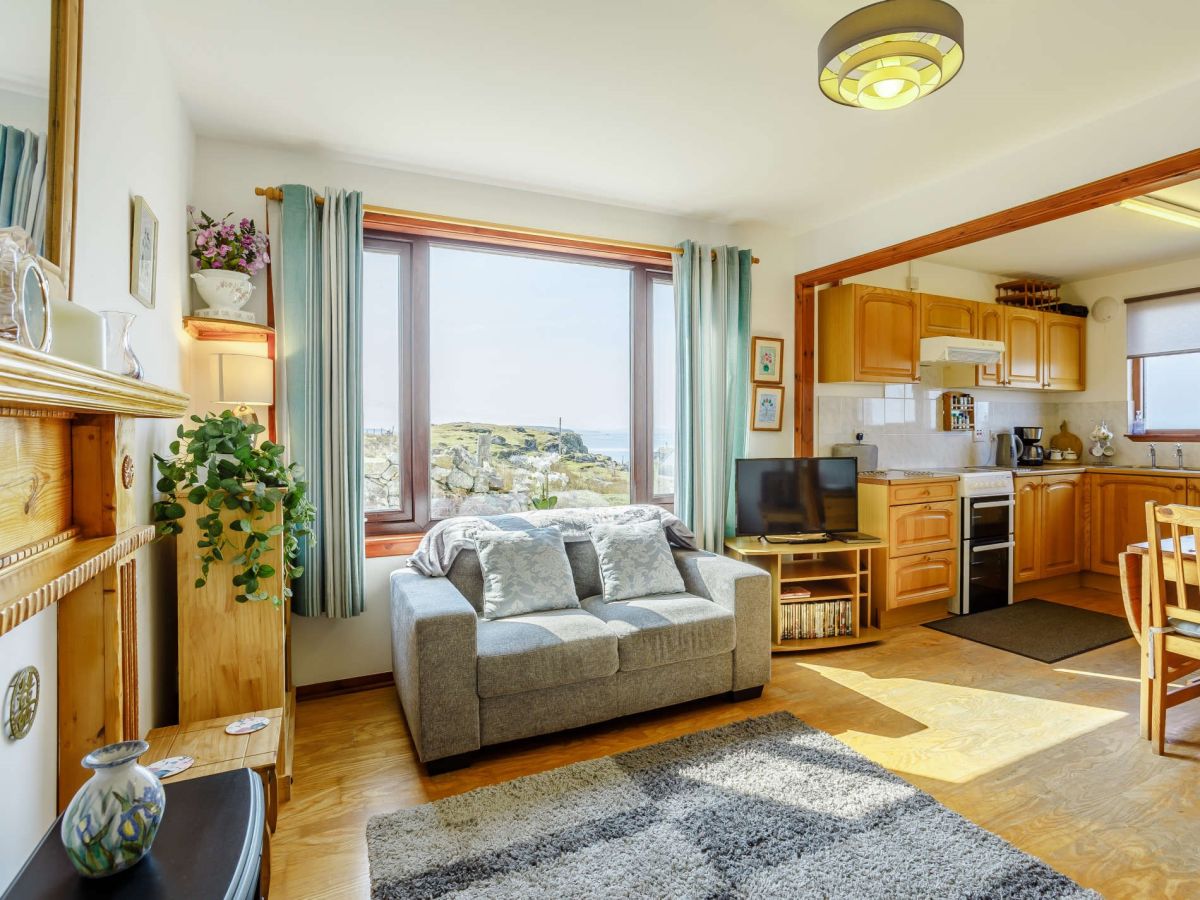 Loch View Cottage, listing photograph 2