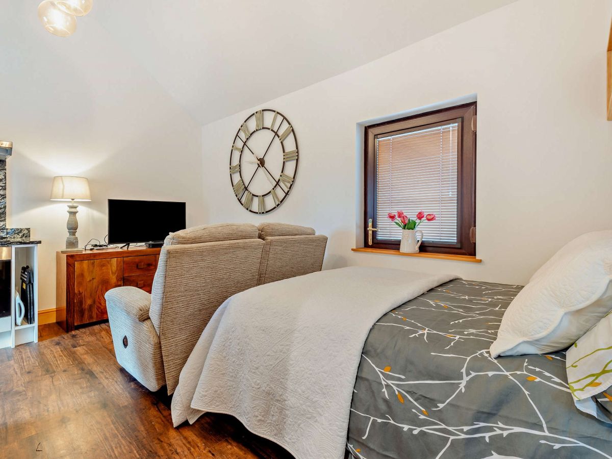 Heartwood Studio, listing photograph 8