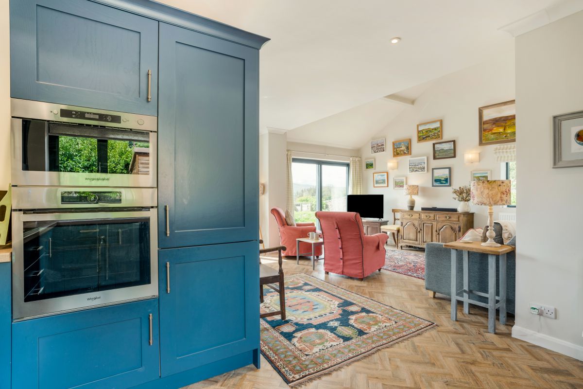 Heathlands, listing photograph 5