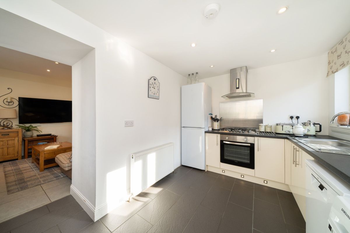 Fionas Cottage, listing photograph 9