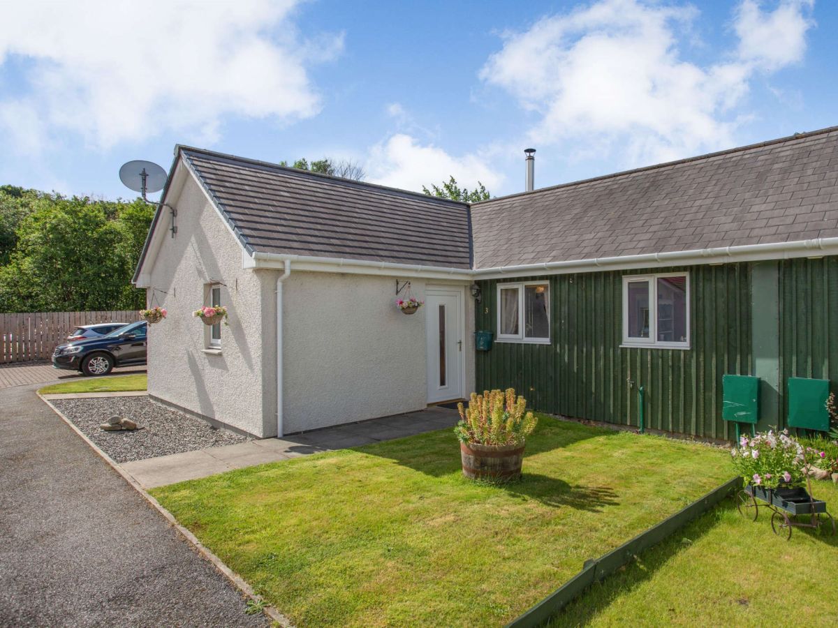 Riverside Cottage, listing photograph 2