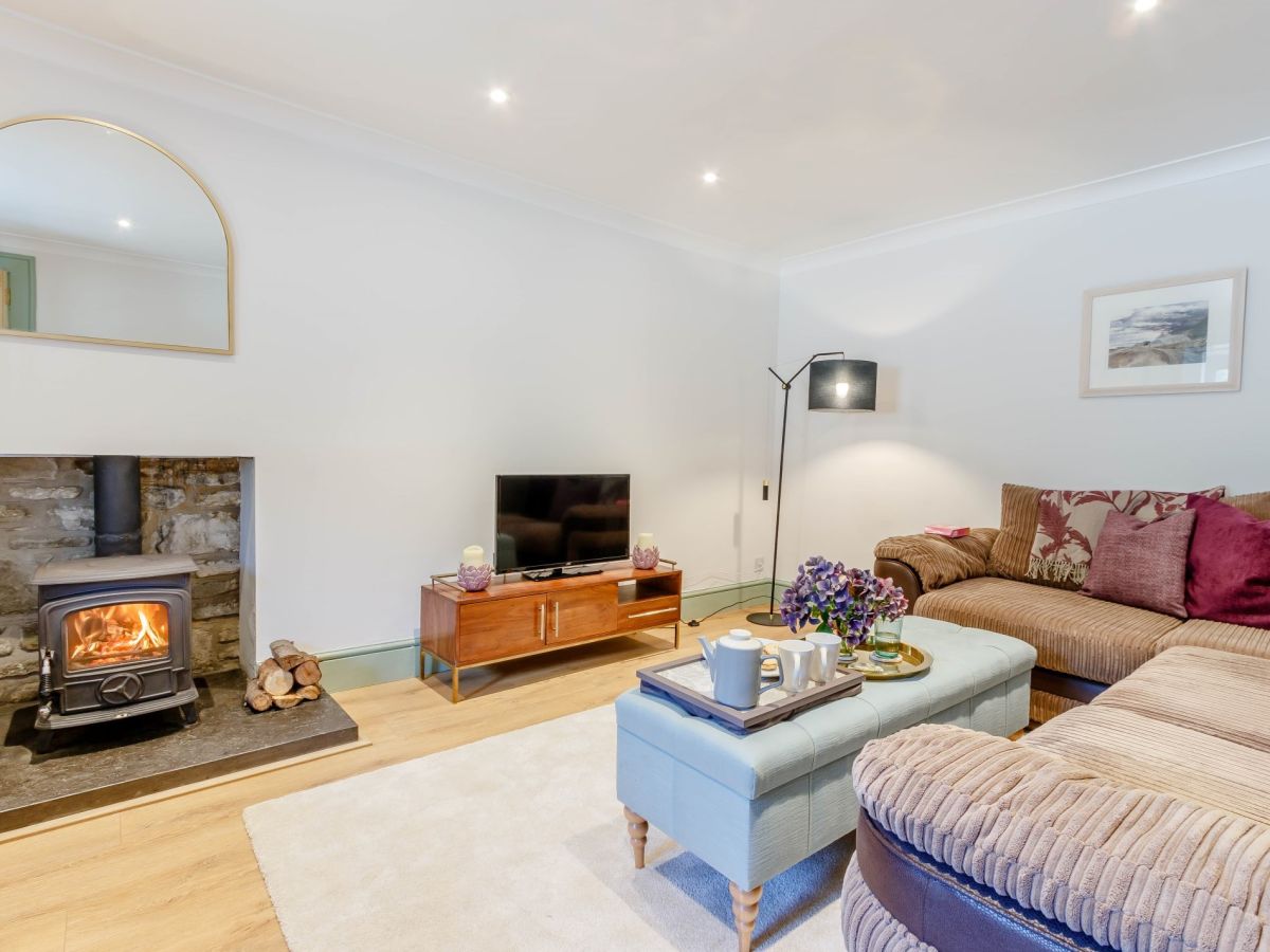 Riverview - Strathyre, listing photograph 2
