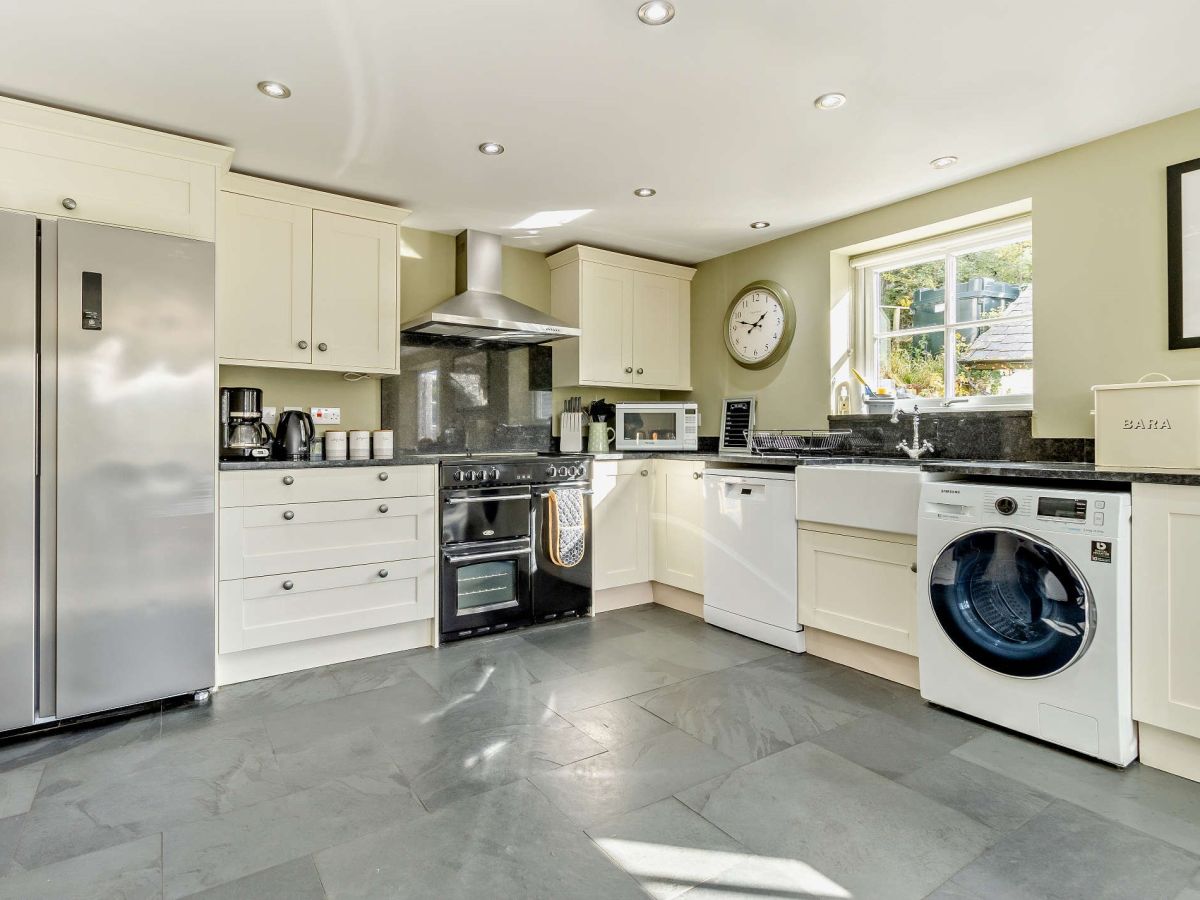 50 Acre House, listing photograph 10