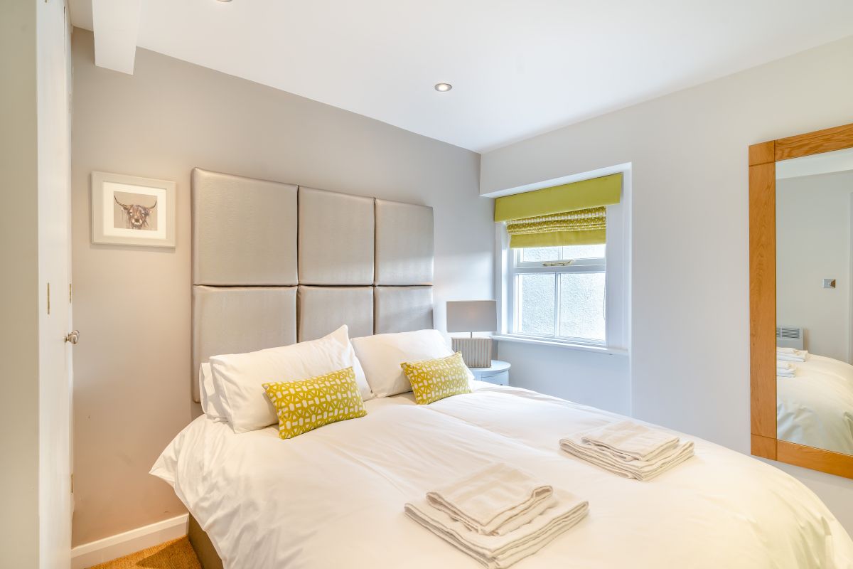 Lake View Cottage, listing photograph 9