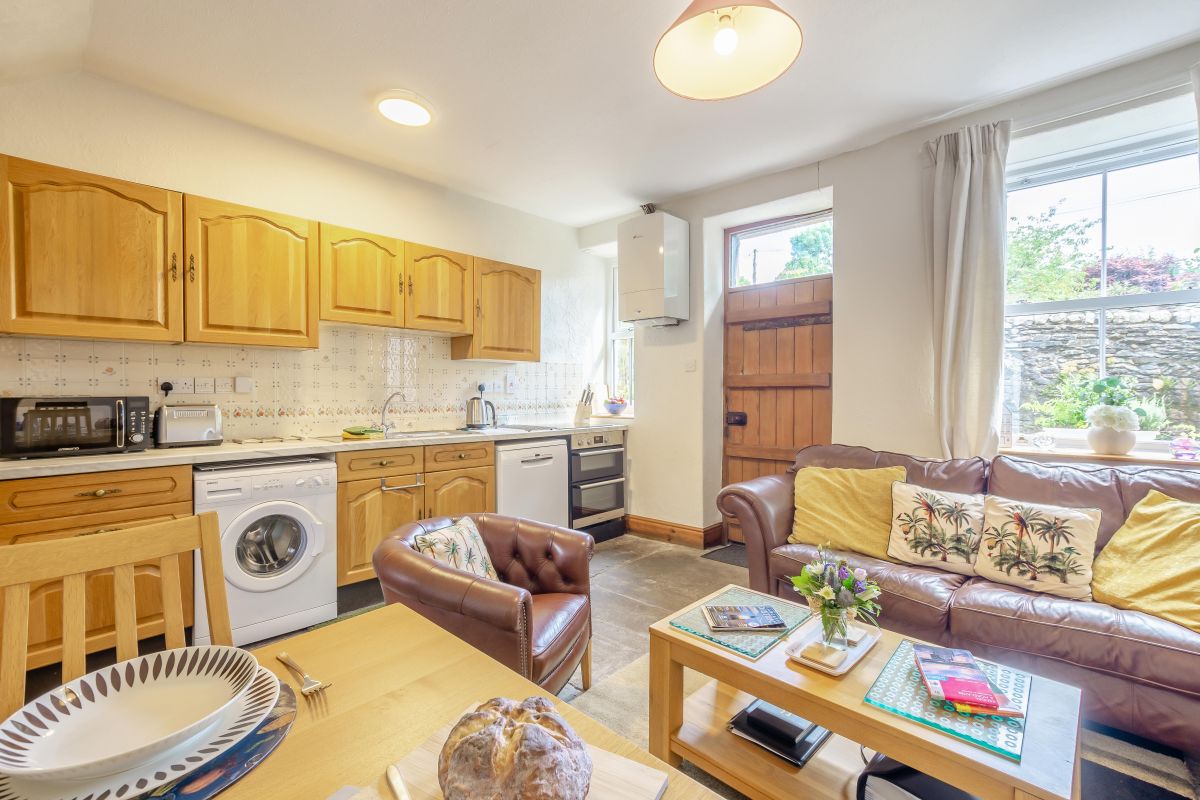 Mountain View Cottage - Sedbergh, listing photograph 9