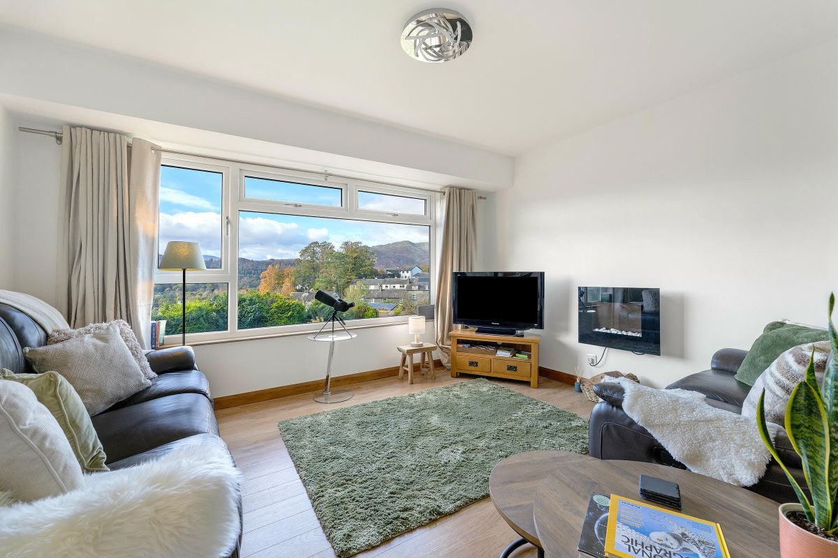 Fell Vista 180, listing photograph 2