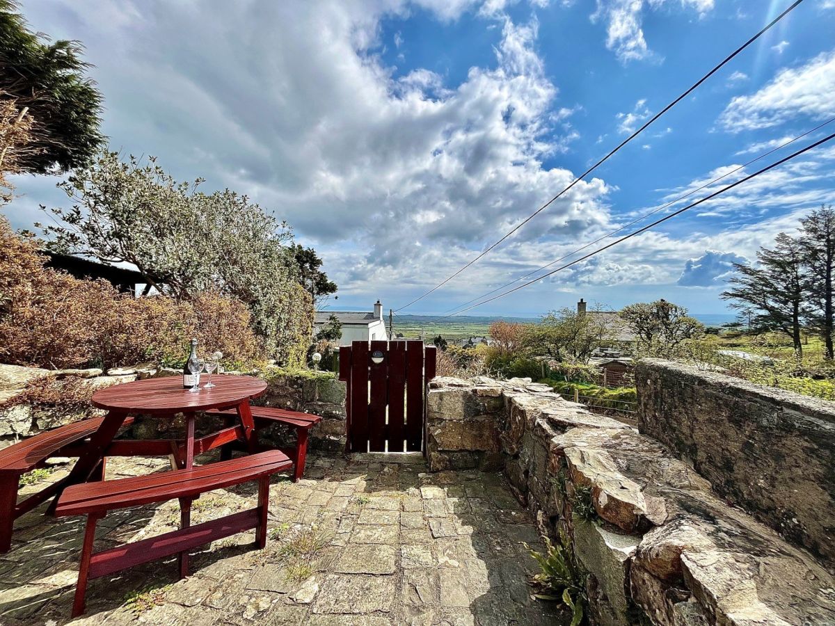 Hedd Y Mynydd, listing photograph 4