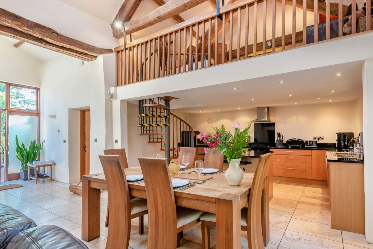 Brook Cottage, listing photograph 2