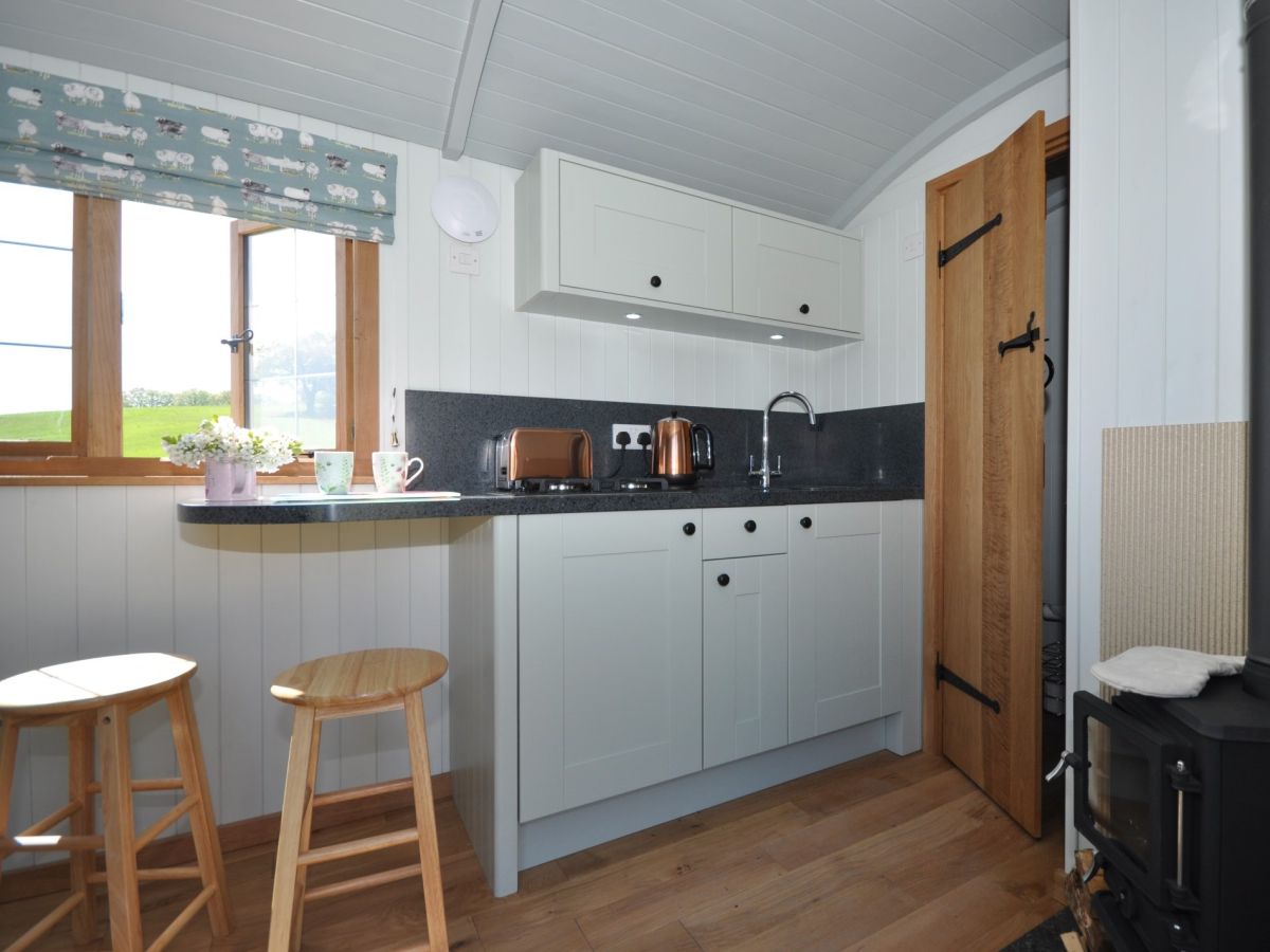 Skirrid Bolt Hole Sauna & Hot Tub, listing photograph 8