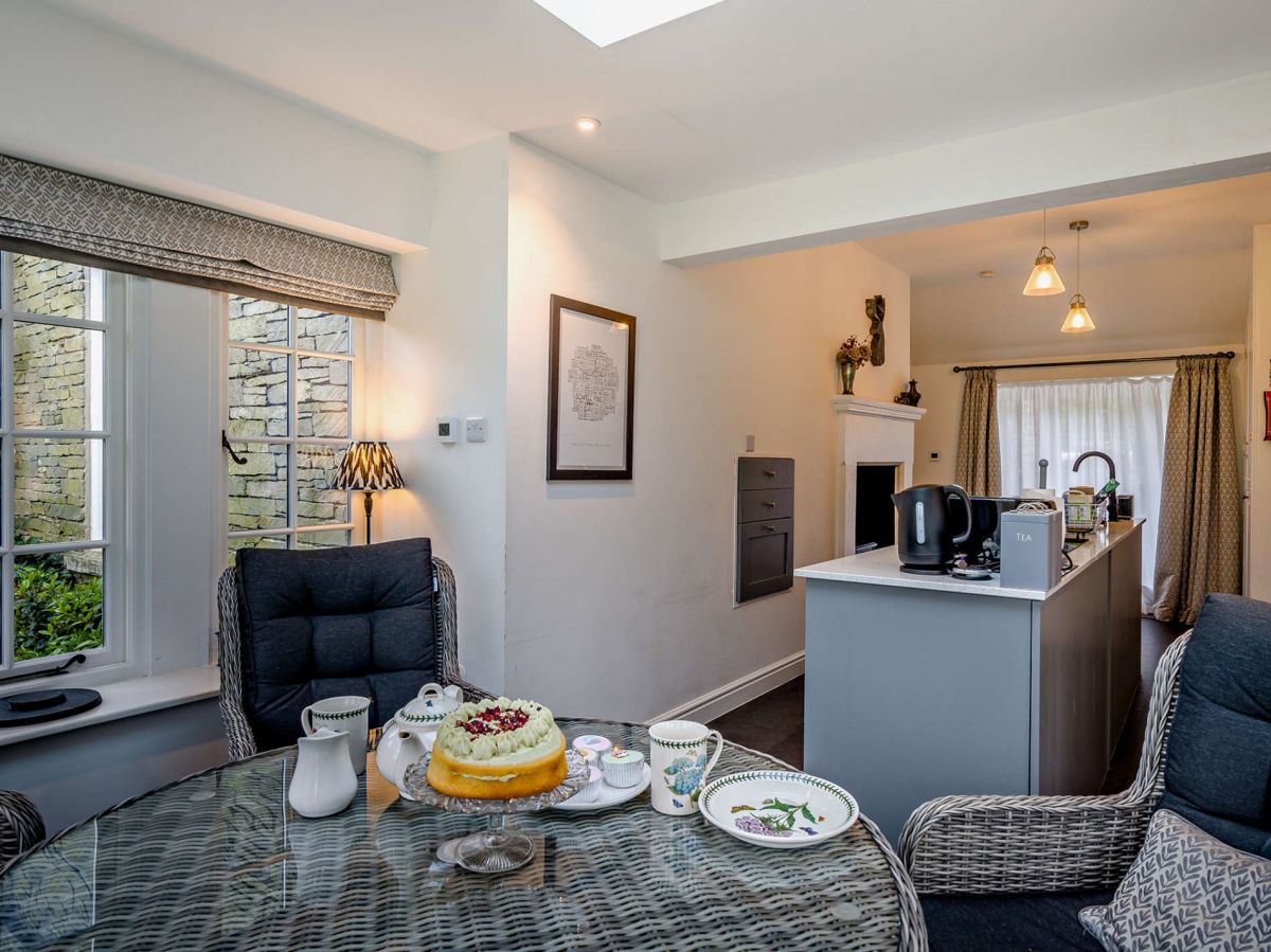 Fir Tree Lodge, listing photograph 9