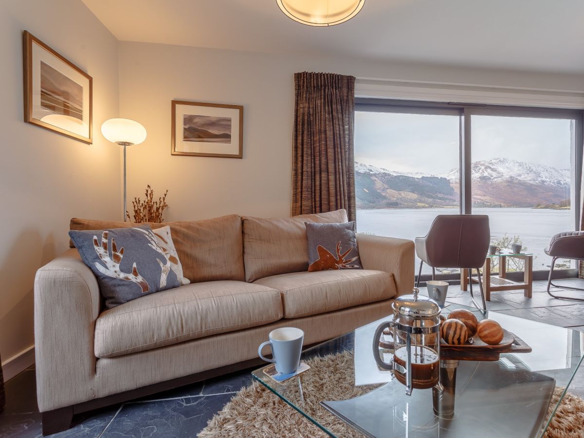 Lochside House, listing photograph 8