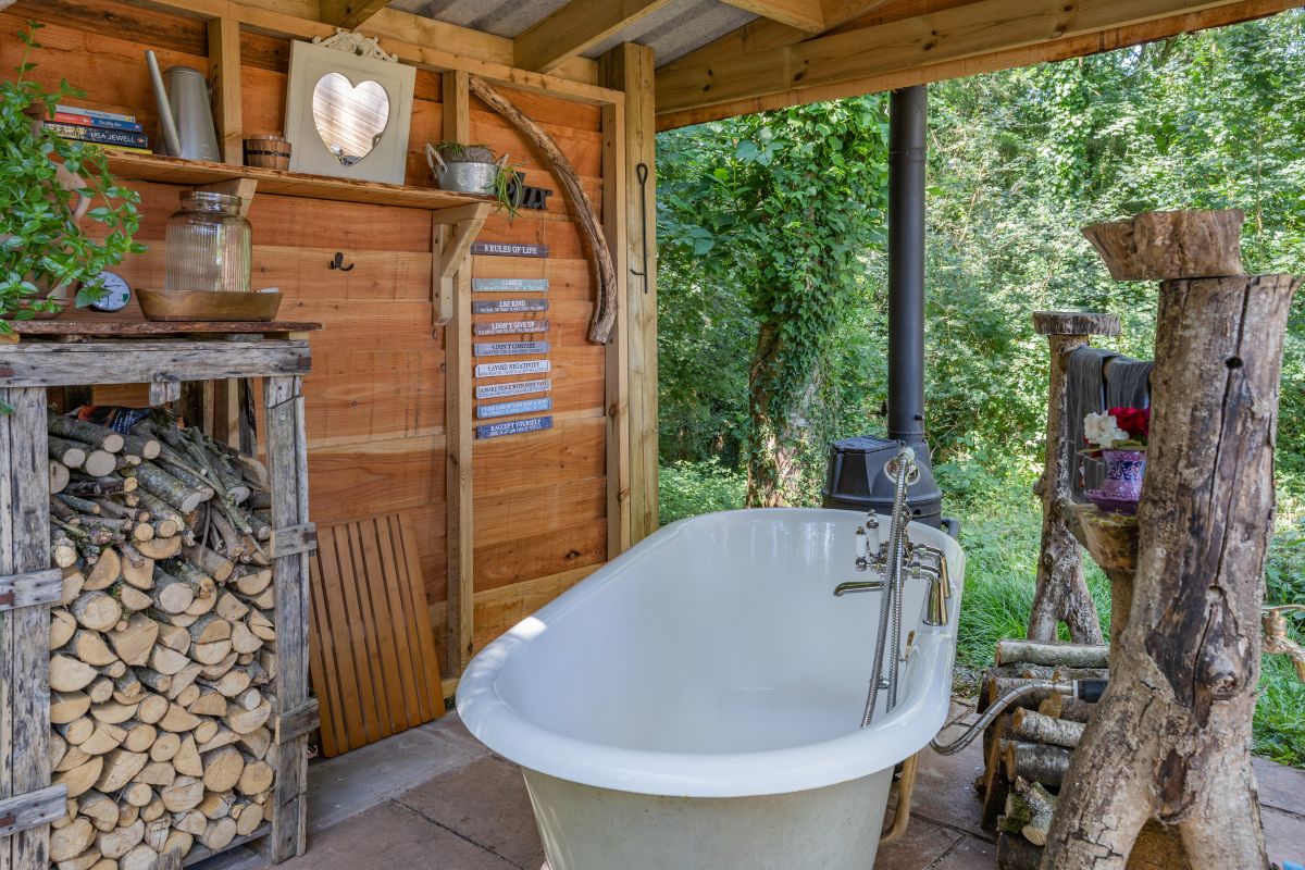 Fern Wood Hideaway, listing photograph 12