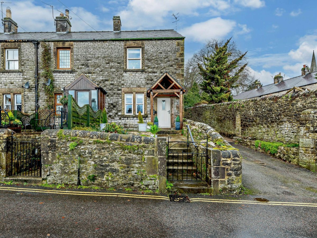 Woodland View - Bakewell, listing photograph 2