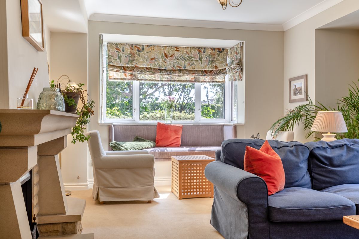 Wisteria Corner, listing photograph 6