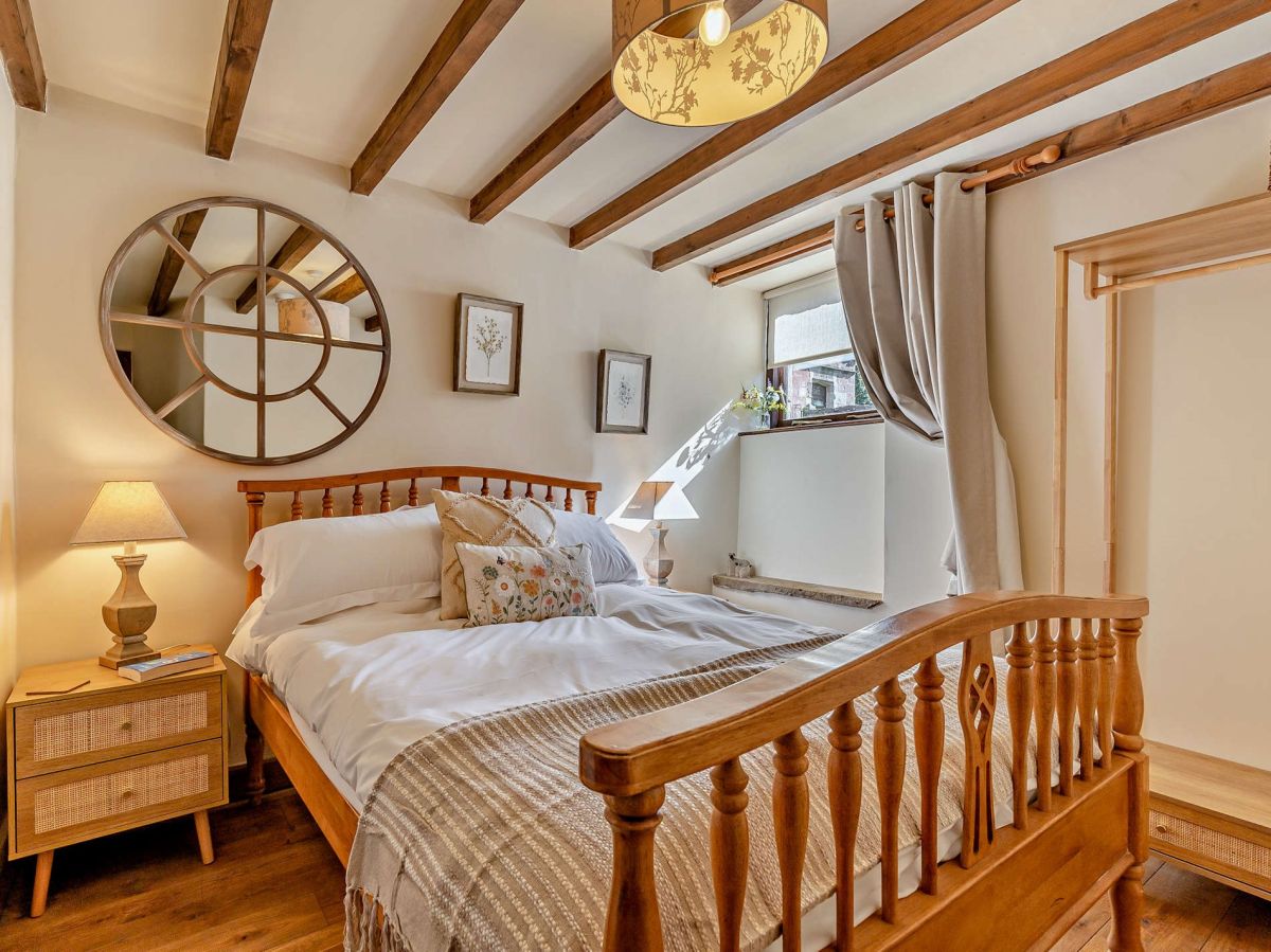 Purple Orchid Cottage, listing photograph 12