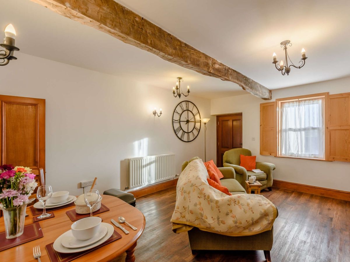 Farm Hands Cottage, listing photograph 3