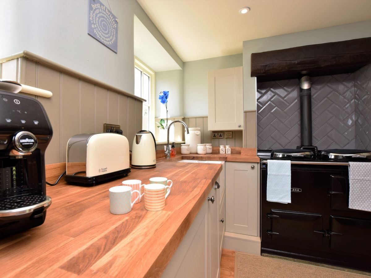 Besom Cottage, listing photograph 9