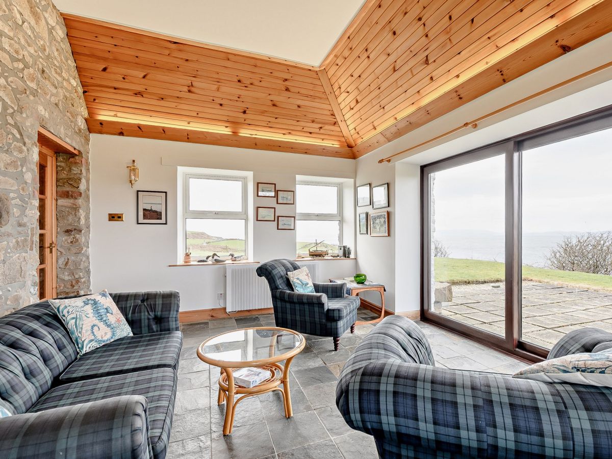 Moinadh Cottage, listing photograph 3