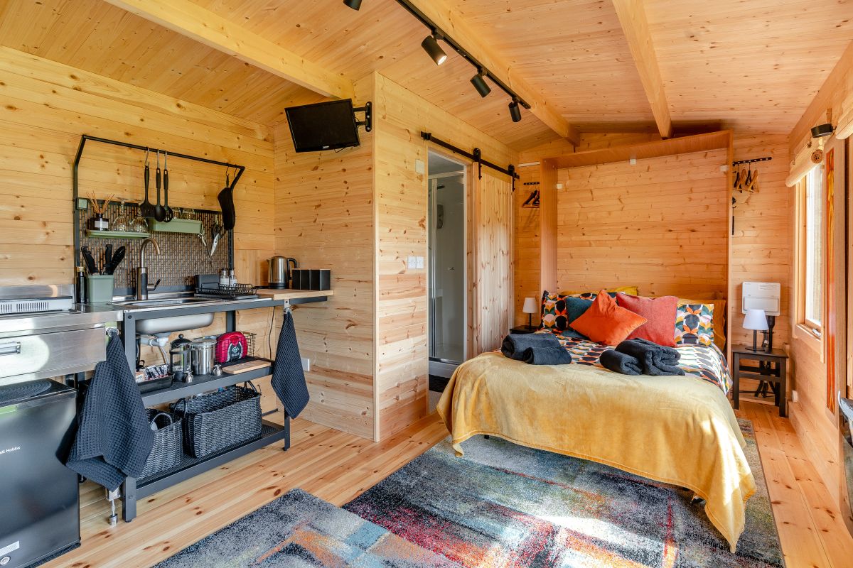 The Cabin at Gerynant, listing photograph 5