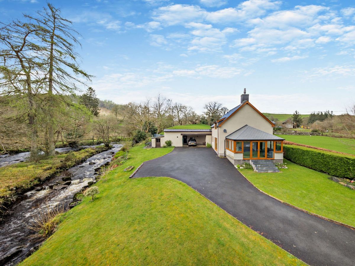 Capel Dolhendre