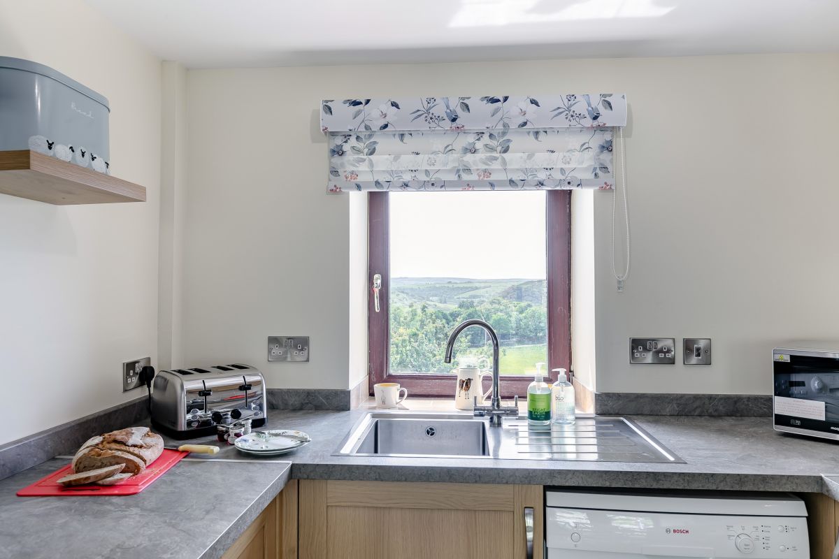 Jerusalem Cottage, listing photograph 4