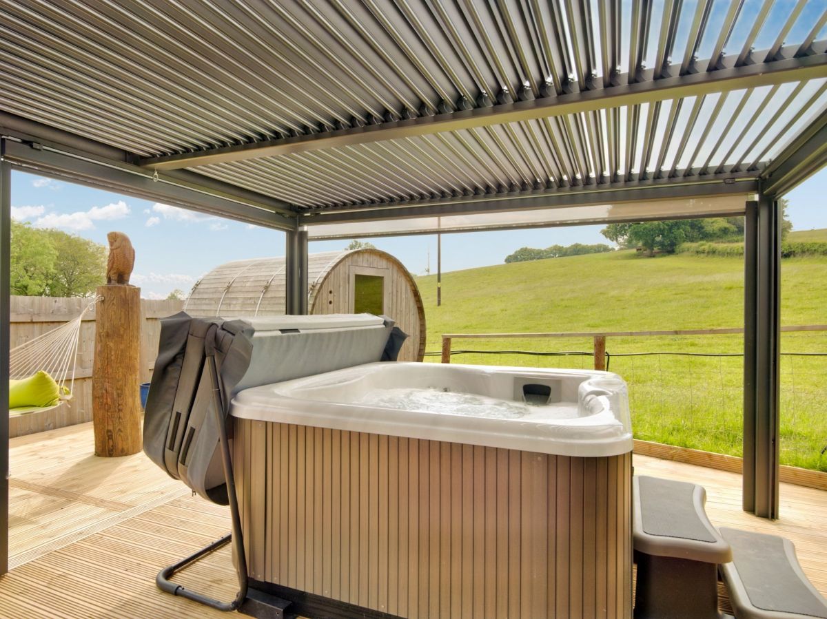Skirrid Bolt Hole Sauna & Hot Tub, listing photograph 4