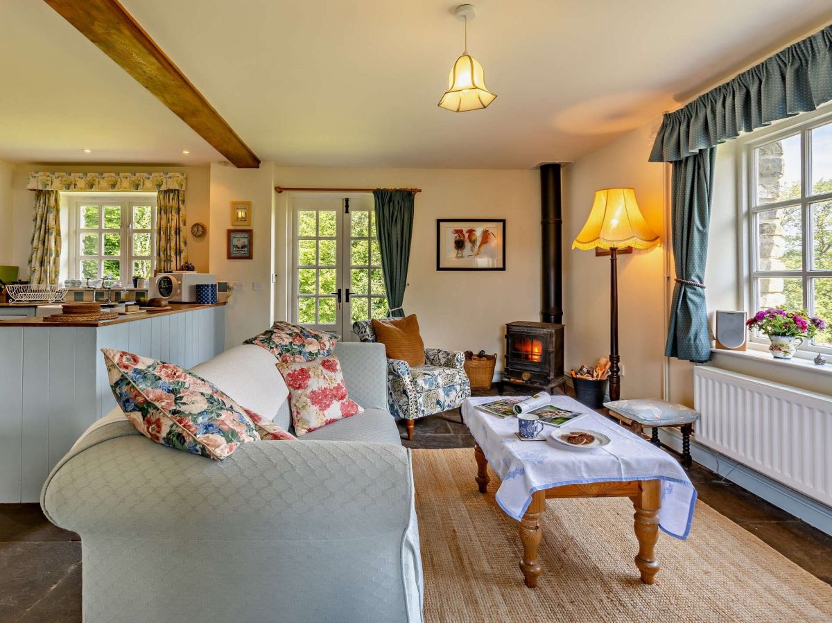 Duck Cottage Llandefaelog, listing photograph 2