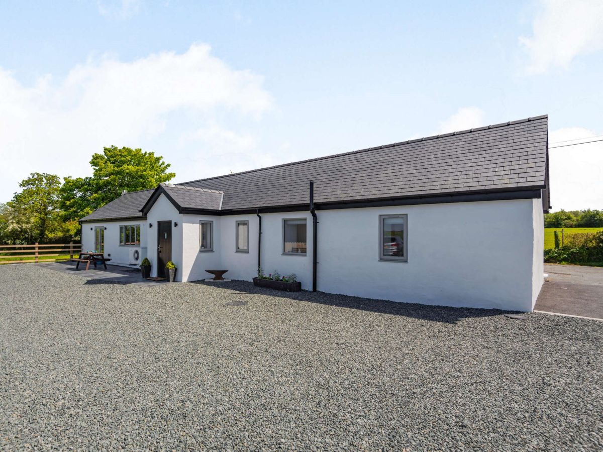 Bwthyn Glanrhyd Cottage, listing photograph 2