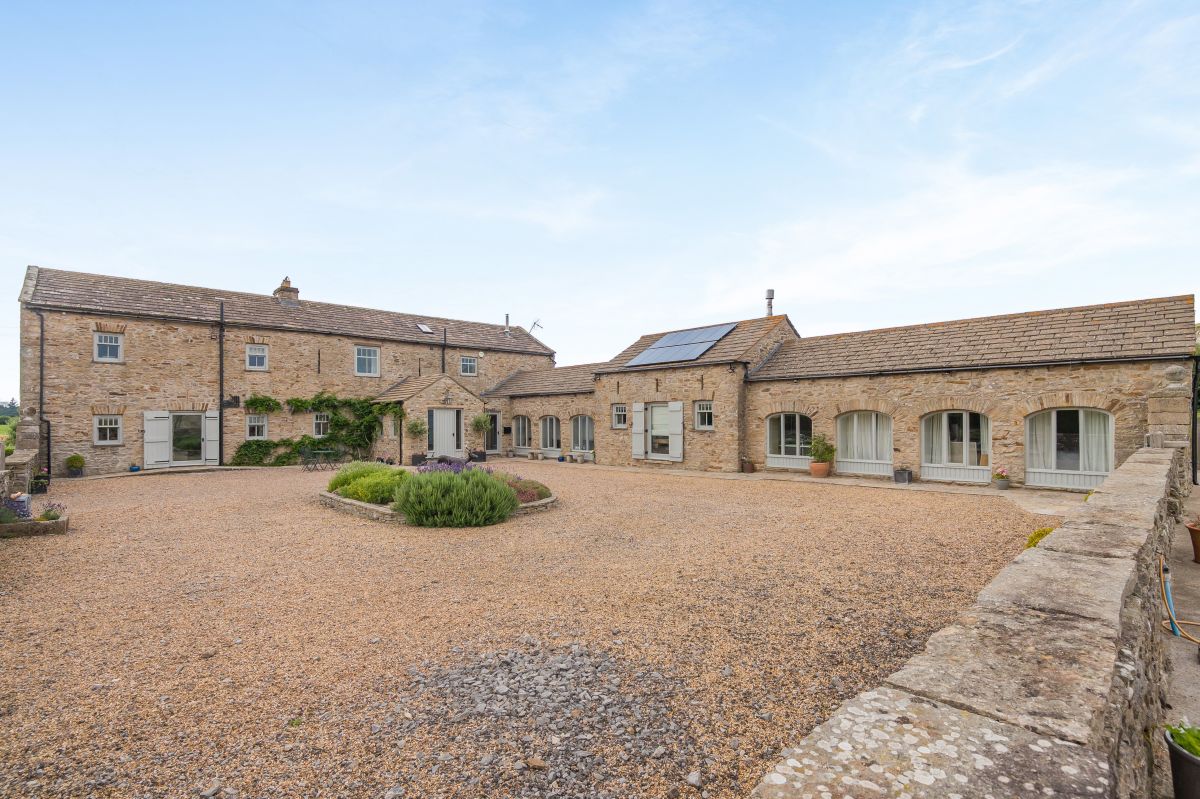 The Fothering House, listing photograph 2