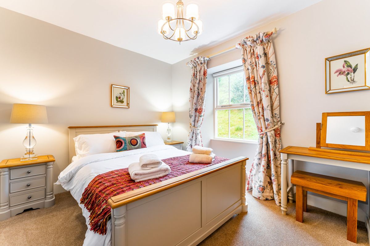 Dell Cottage, listing photograph 4