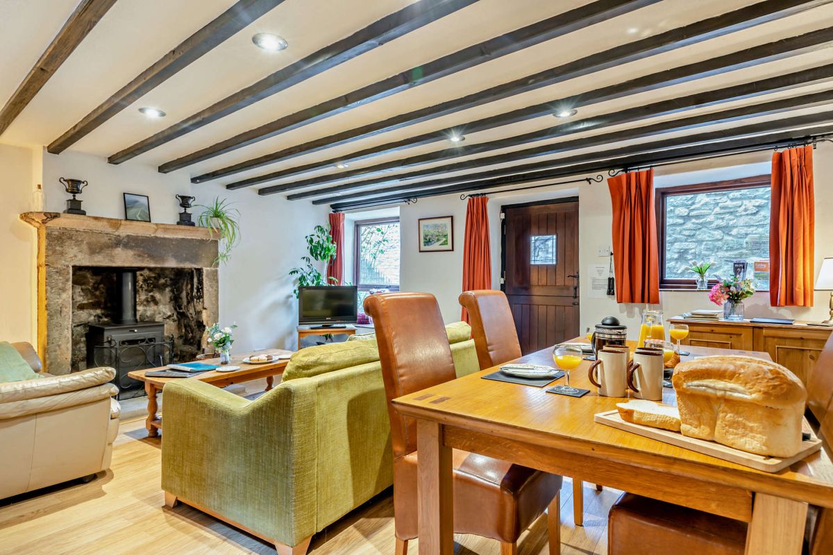 Markeygate Cottage, listing photograph 3