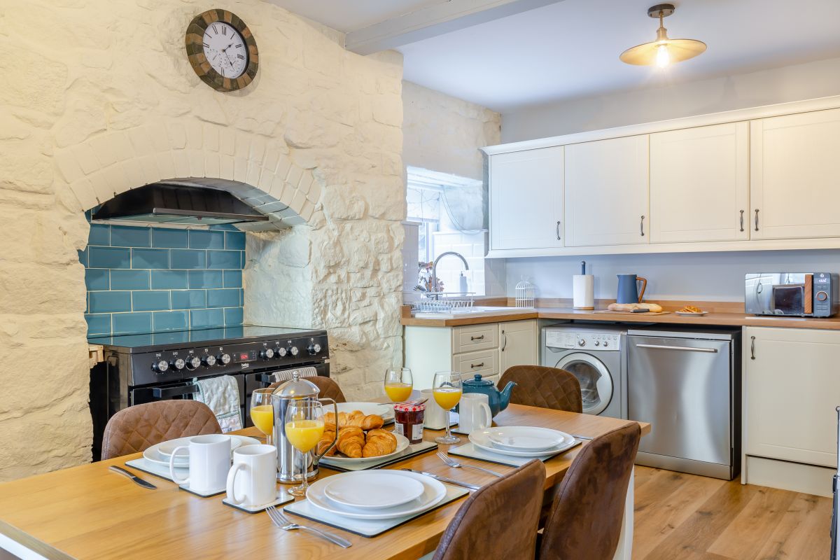 Babbling Brook Cottage, listing photograph 4