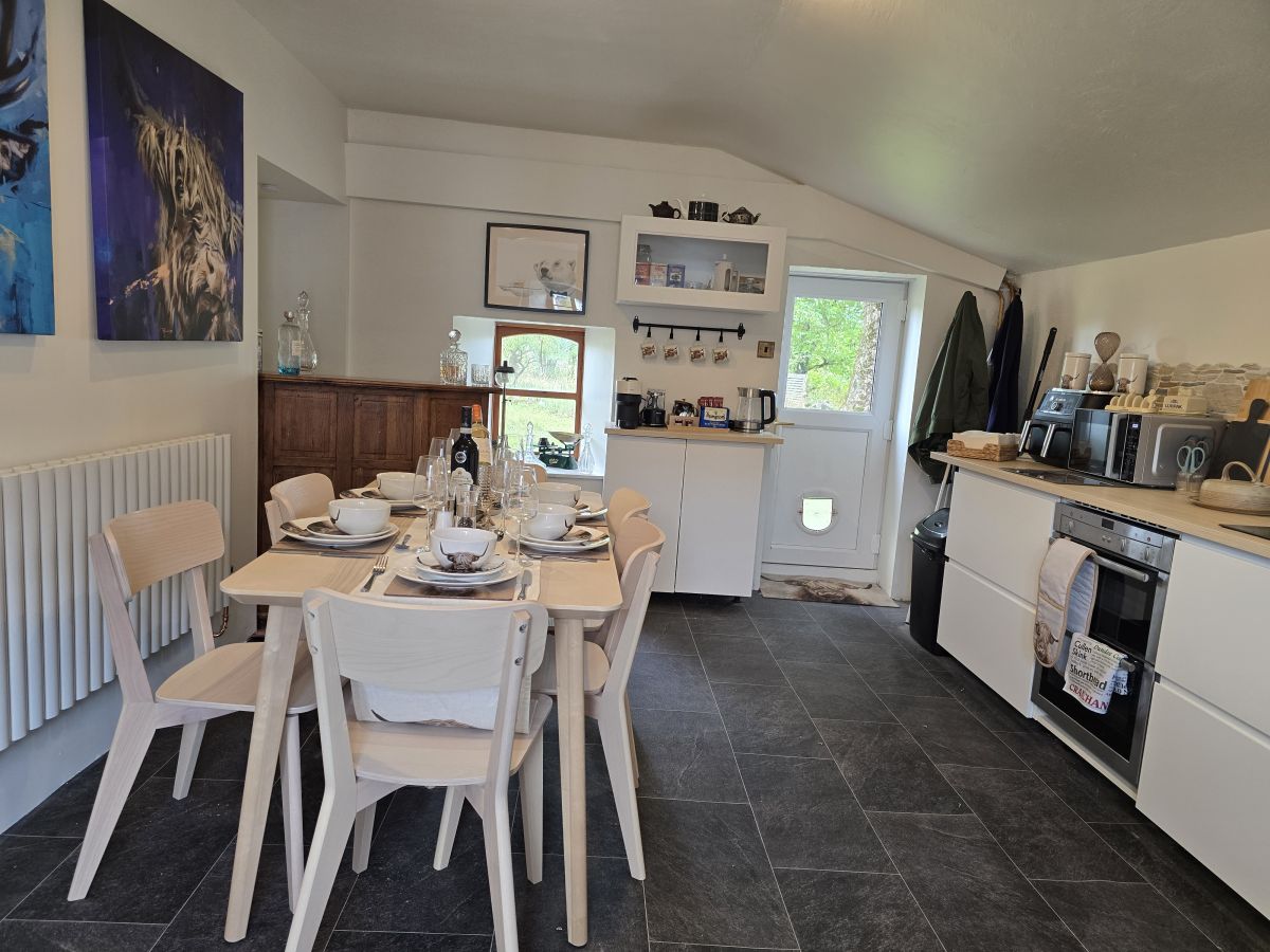 Hillview Cottage, listing photograph 8