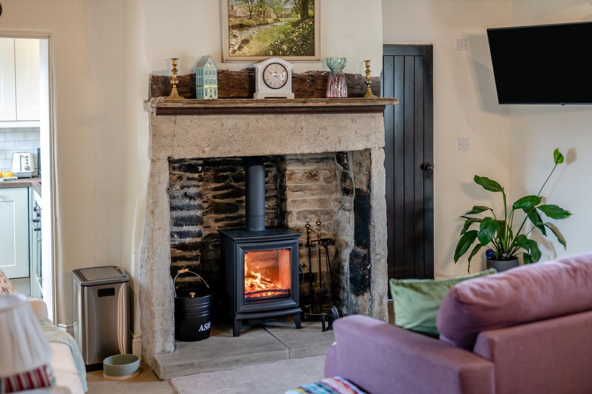 White House Cottage, listing photograph 12